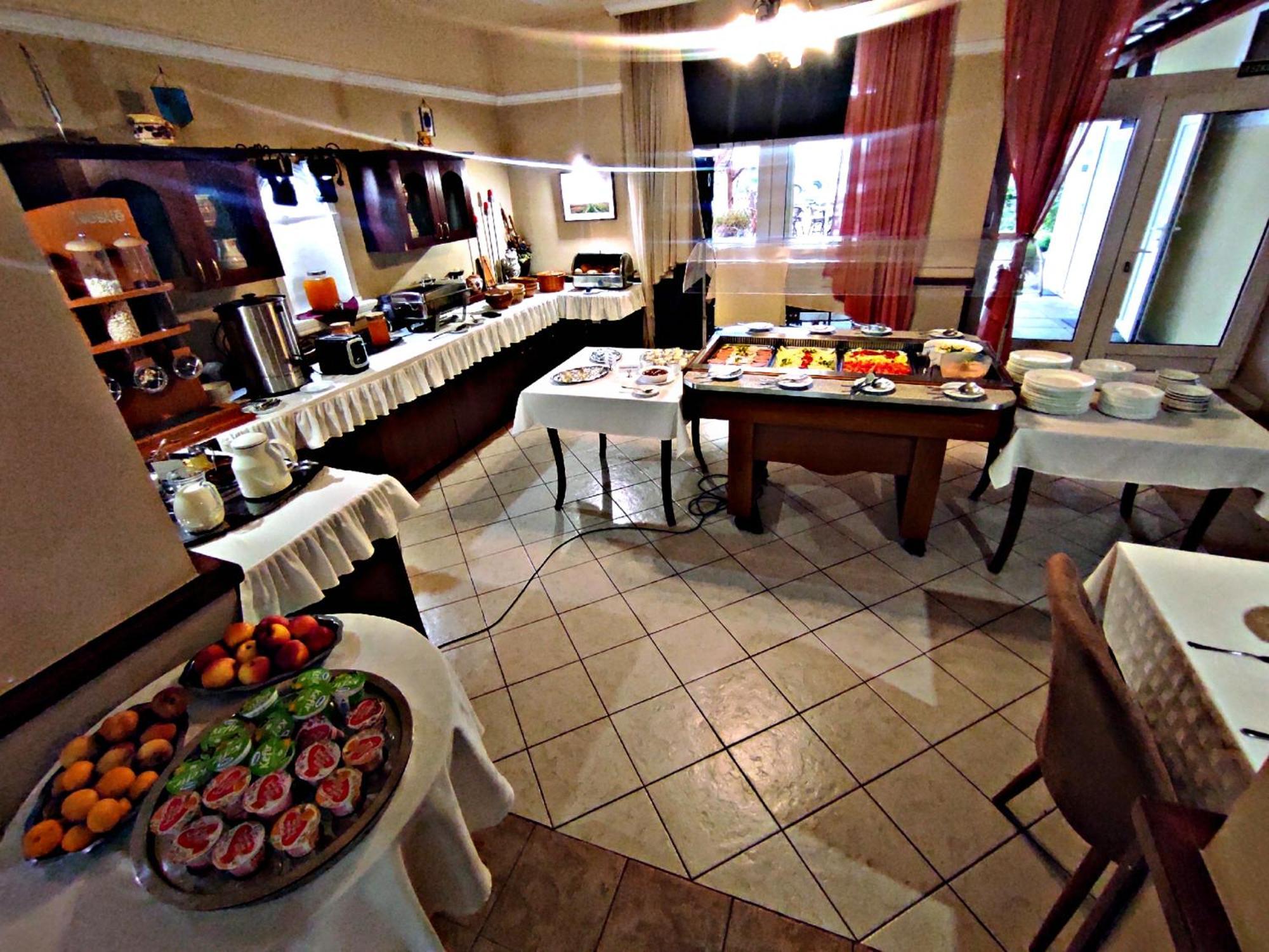 Atrium Hotel Harkány Екстериор снимка