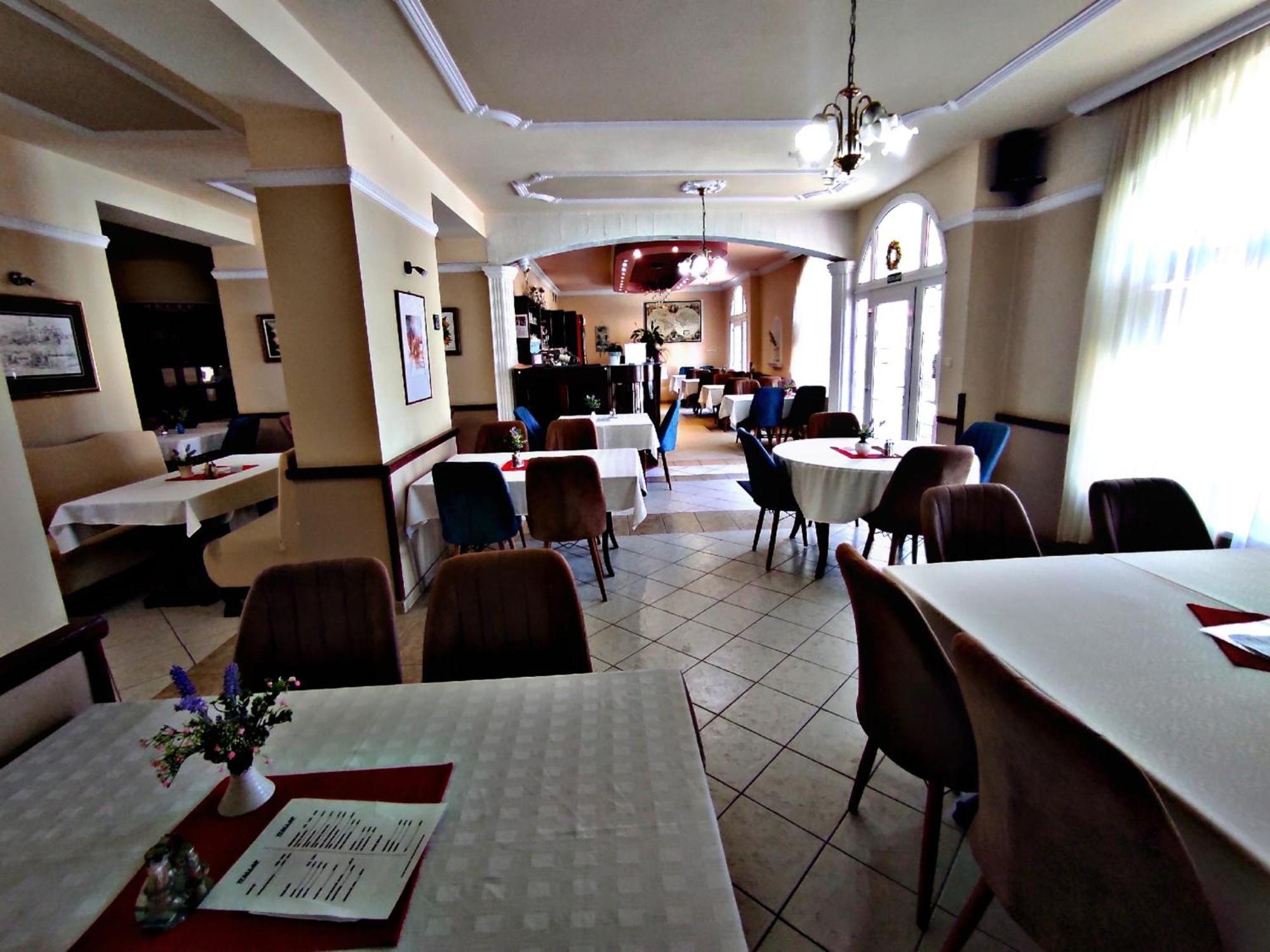 Atrium Hotel Harkány Екстериор снимка