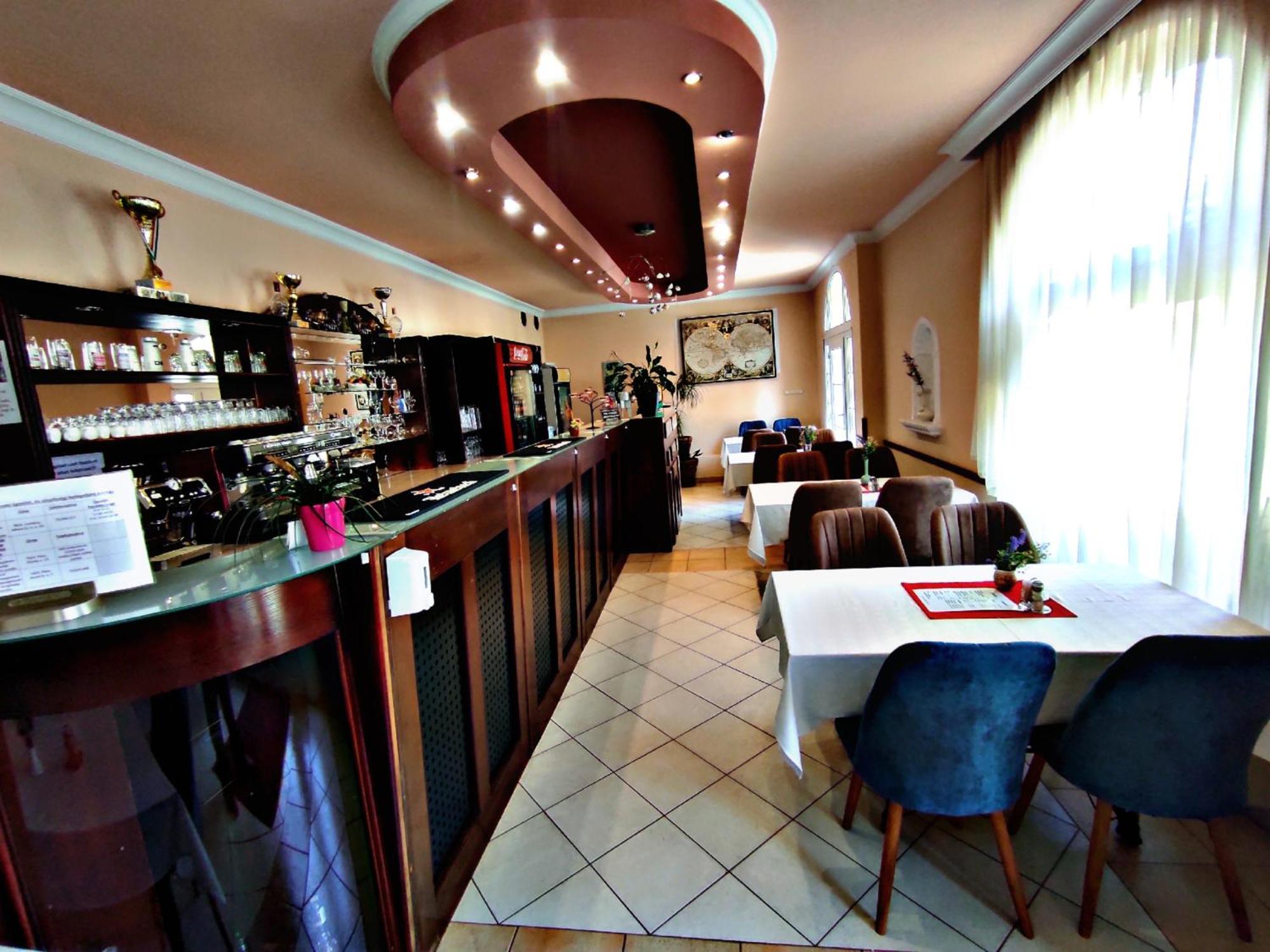 Atrium Hotel Harkány Екстериор снимка