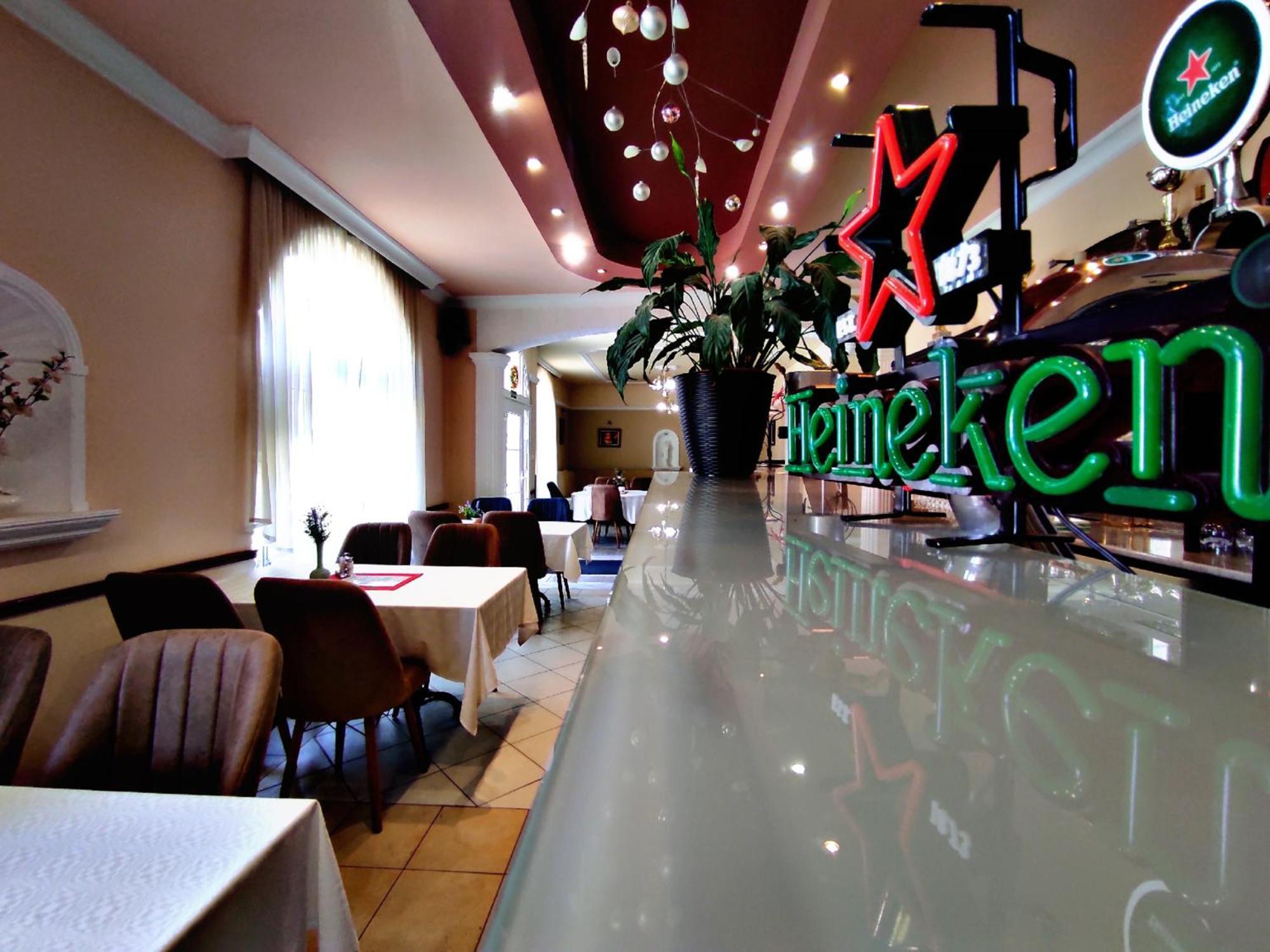 Atrium Hotel Harkány Екстериор снимка
