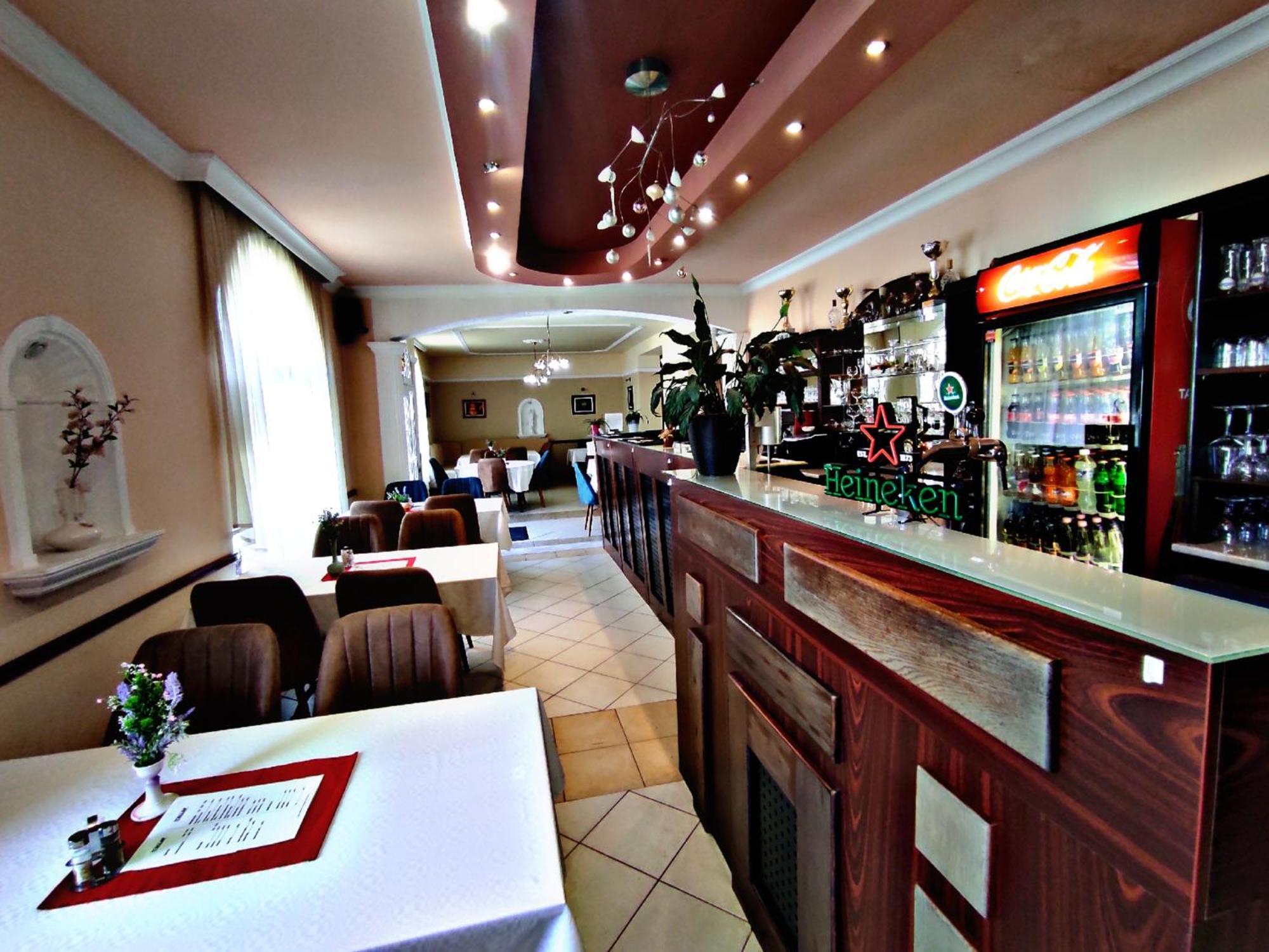 Atrium Hotel Harkány Екстериор снимка