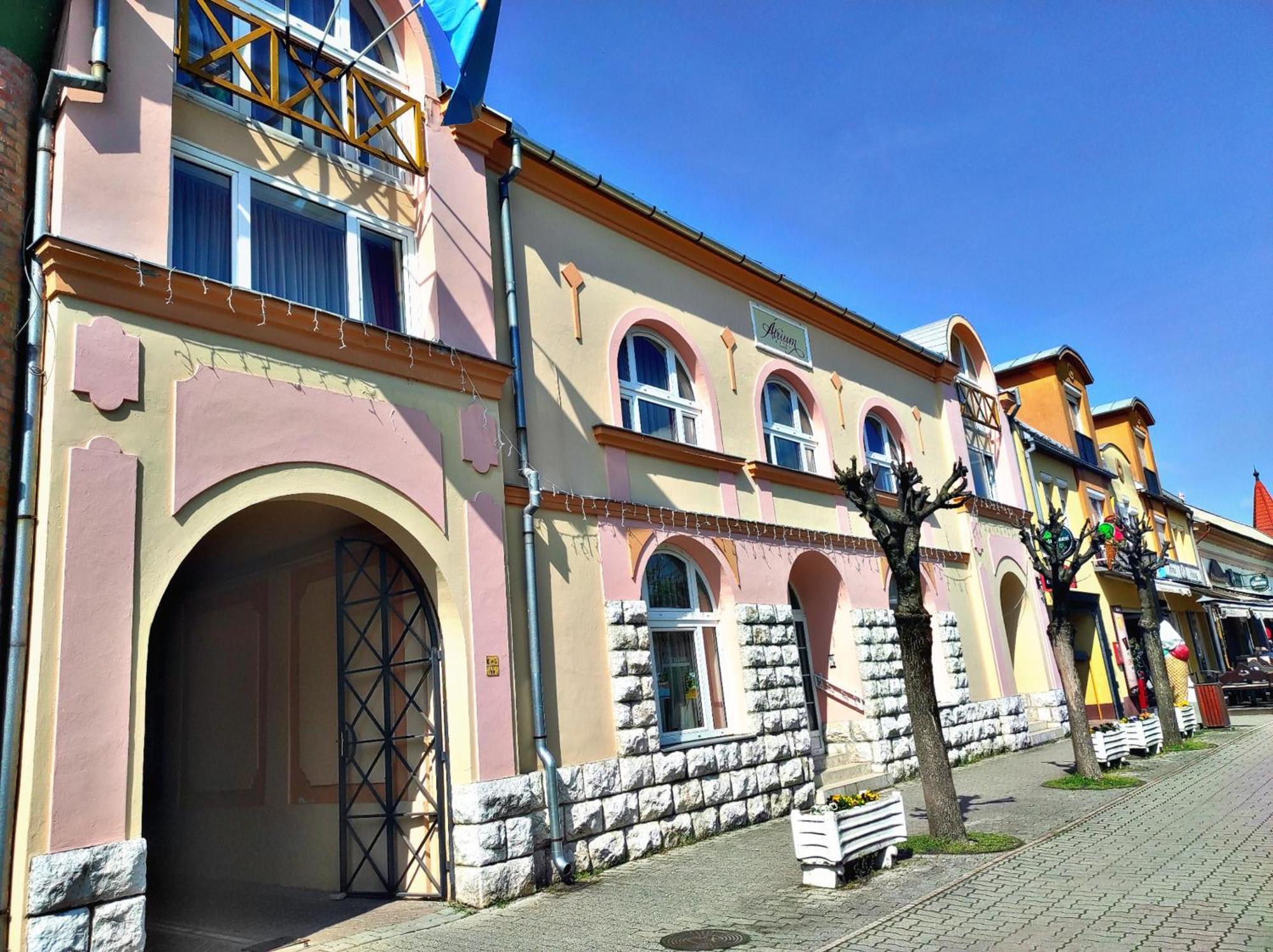 Atrium Hotel Harkány Екстериор снимка