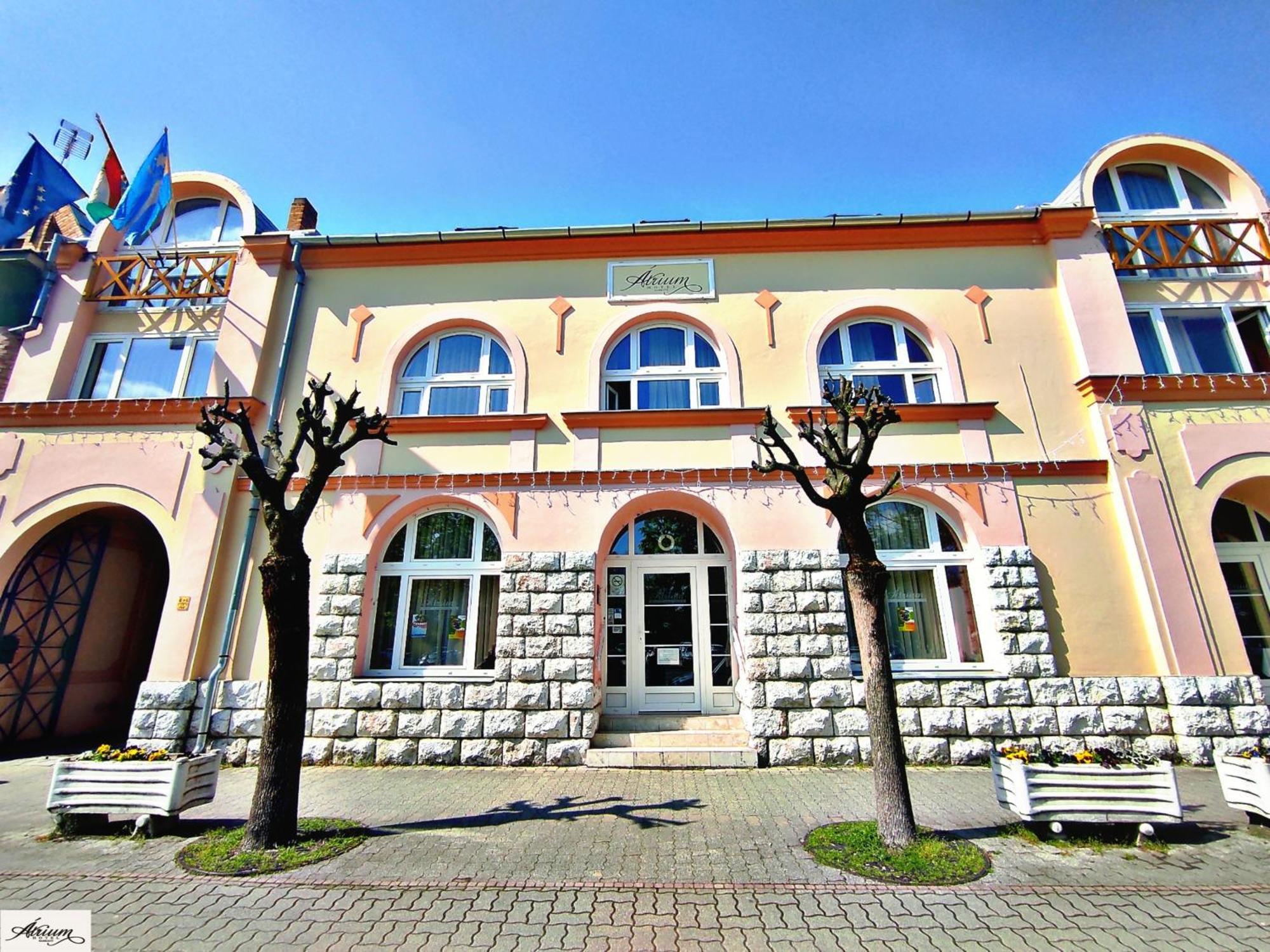 Atrium Hotel Harkány Екстериор снимка