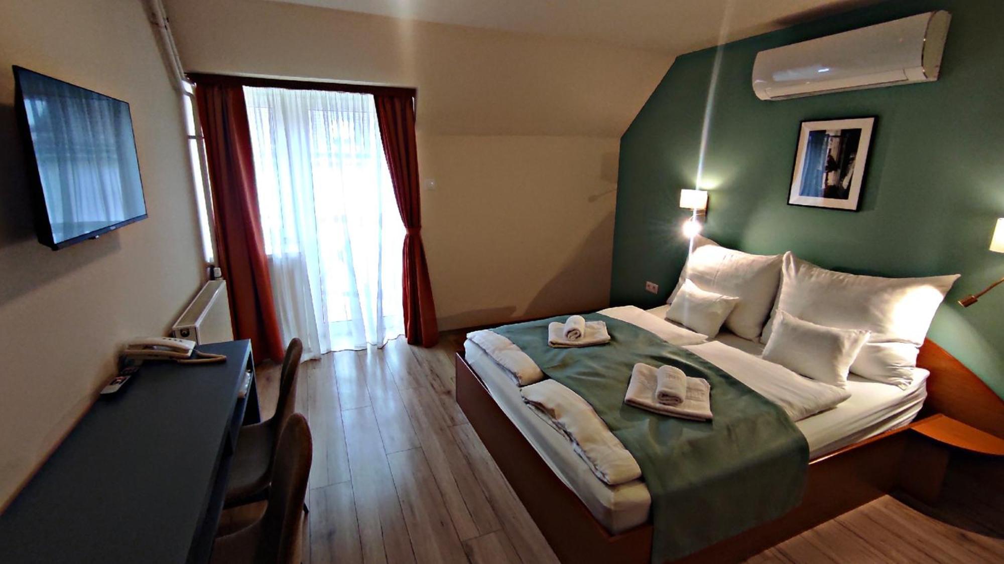 Atrium Hotel Harkány Екстериор снимка