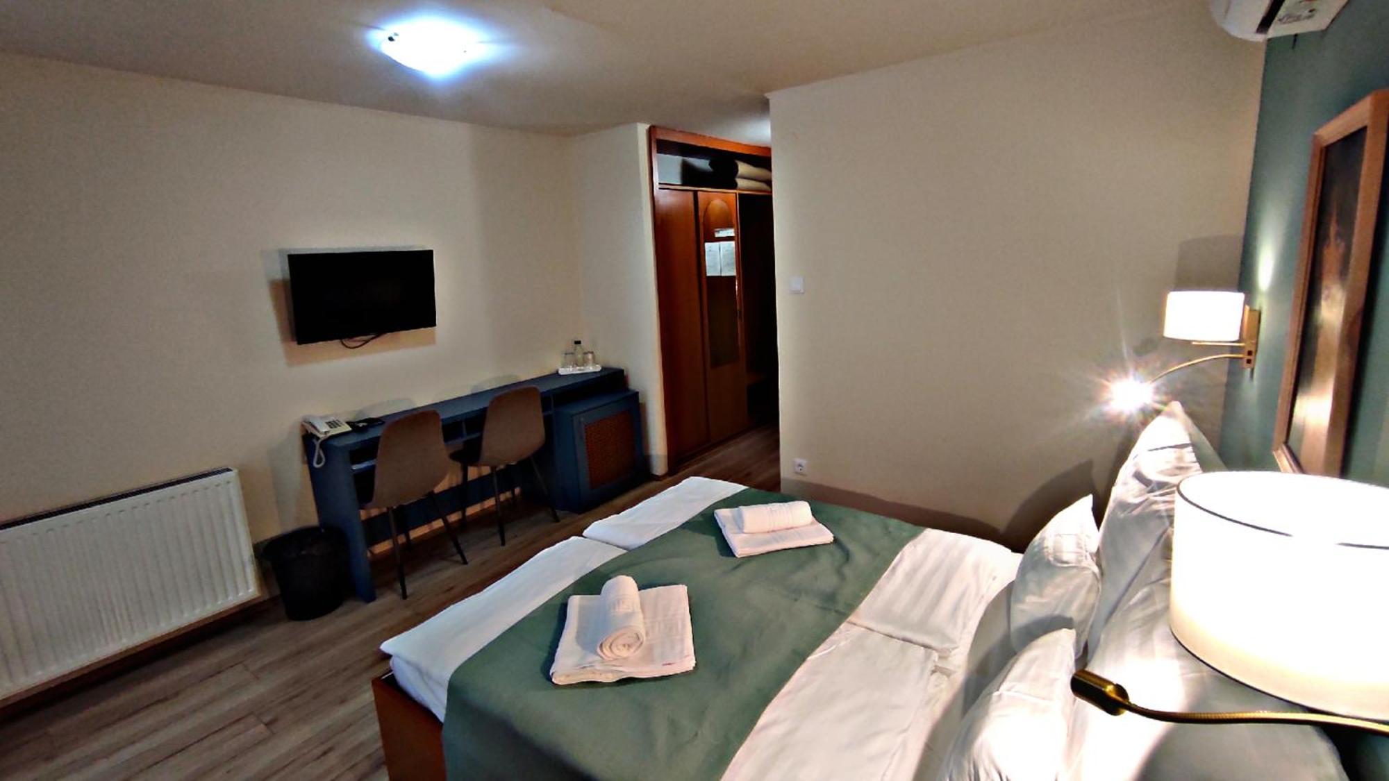 Atrium Hotel Harkány Екстериор снимка