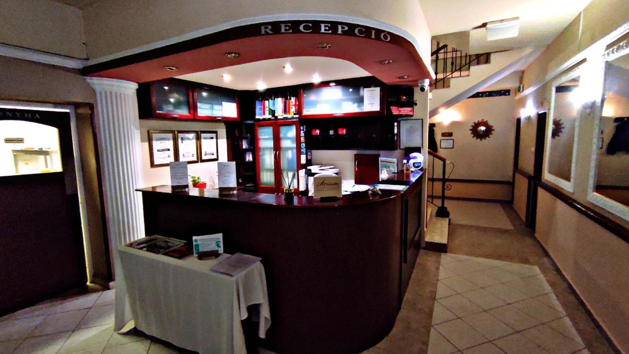 Atrium Hotel Harkány Екстериор снимка