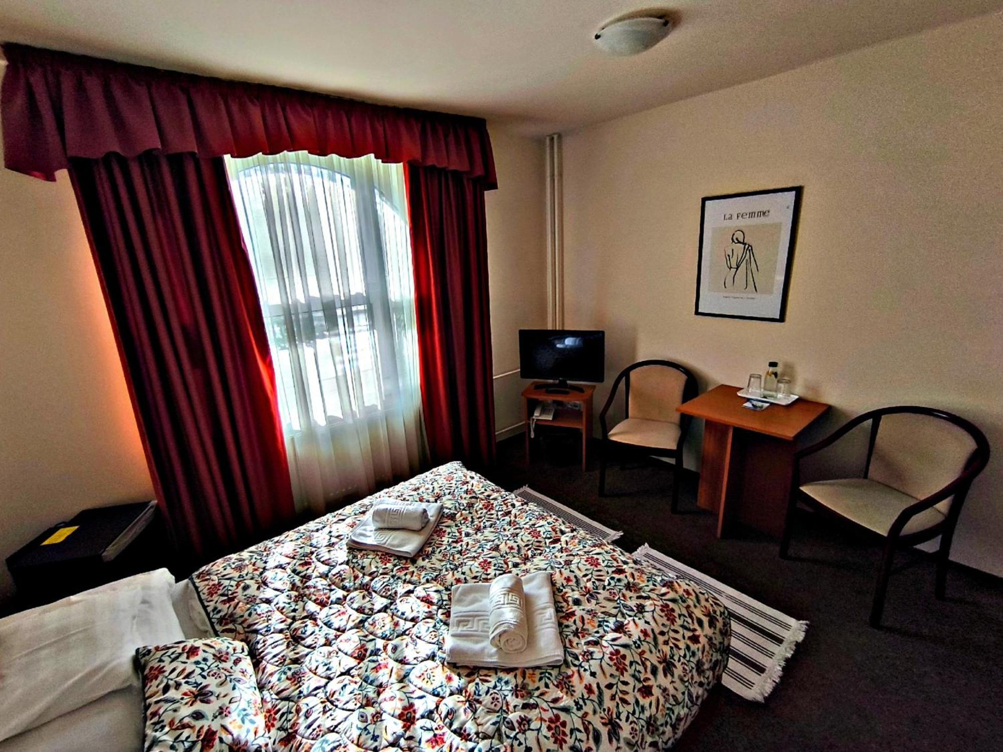 Atrium Hotel Harkány Екстериор снимка